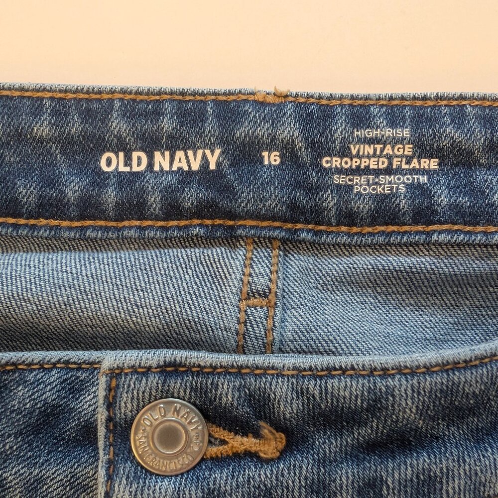 Old Navy capri jeans size 16